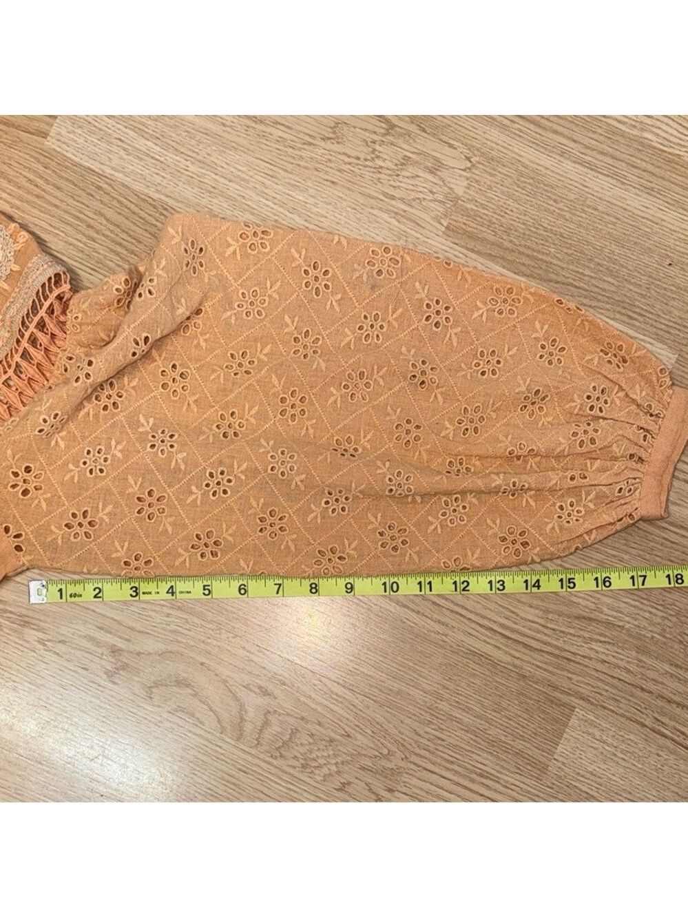 Atelier Nicole Miller Large Terracotta Eyelet Lace Peasant Blouse NWT - Picture 7 of 8